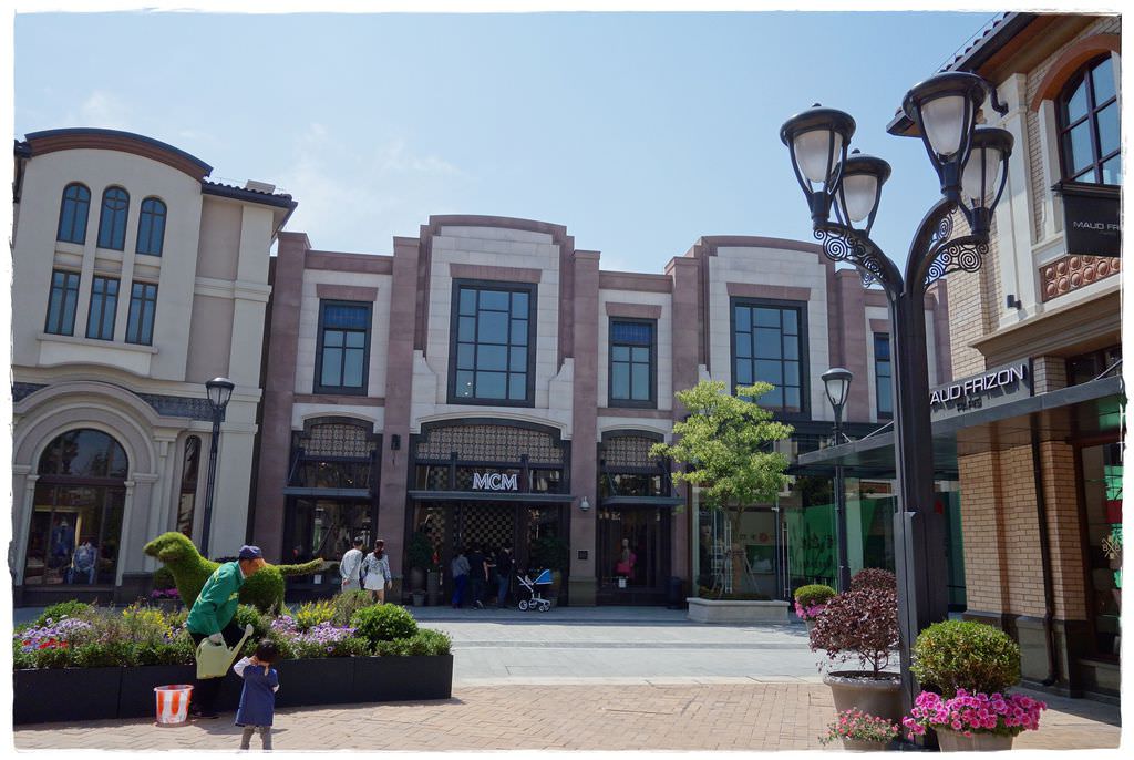 outlet-30