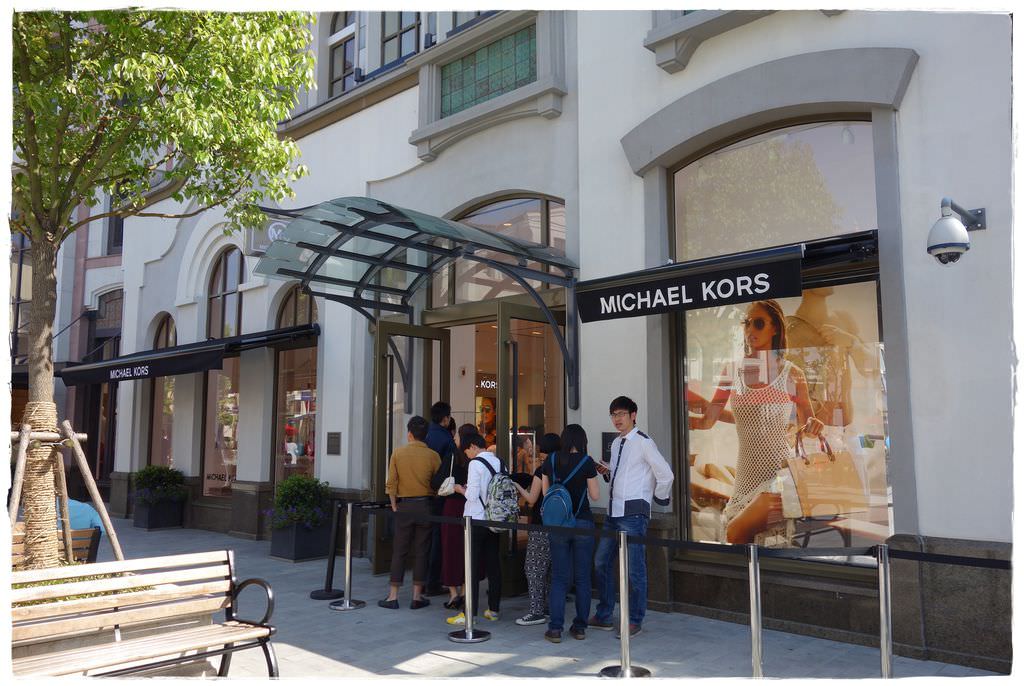 outlet-46