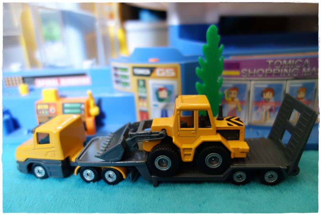 tomy-12.JPG