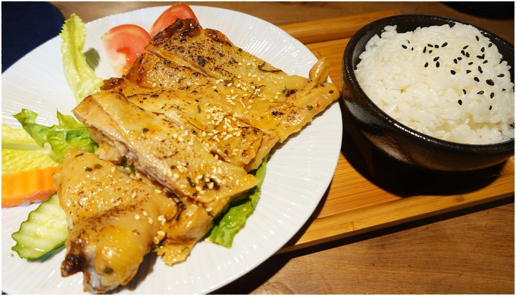美食-2.JPG