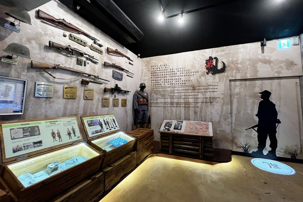 【慢旅行。桃園美食推薦】以50年老教堂改建而成的餐酒館【癮食聖堂】為起點 , 開始我們的【忠貞新村文化園區】探訪 , 台灣唯一融合滇緬泰族裔特色的文化聚落 - 第24張圖