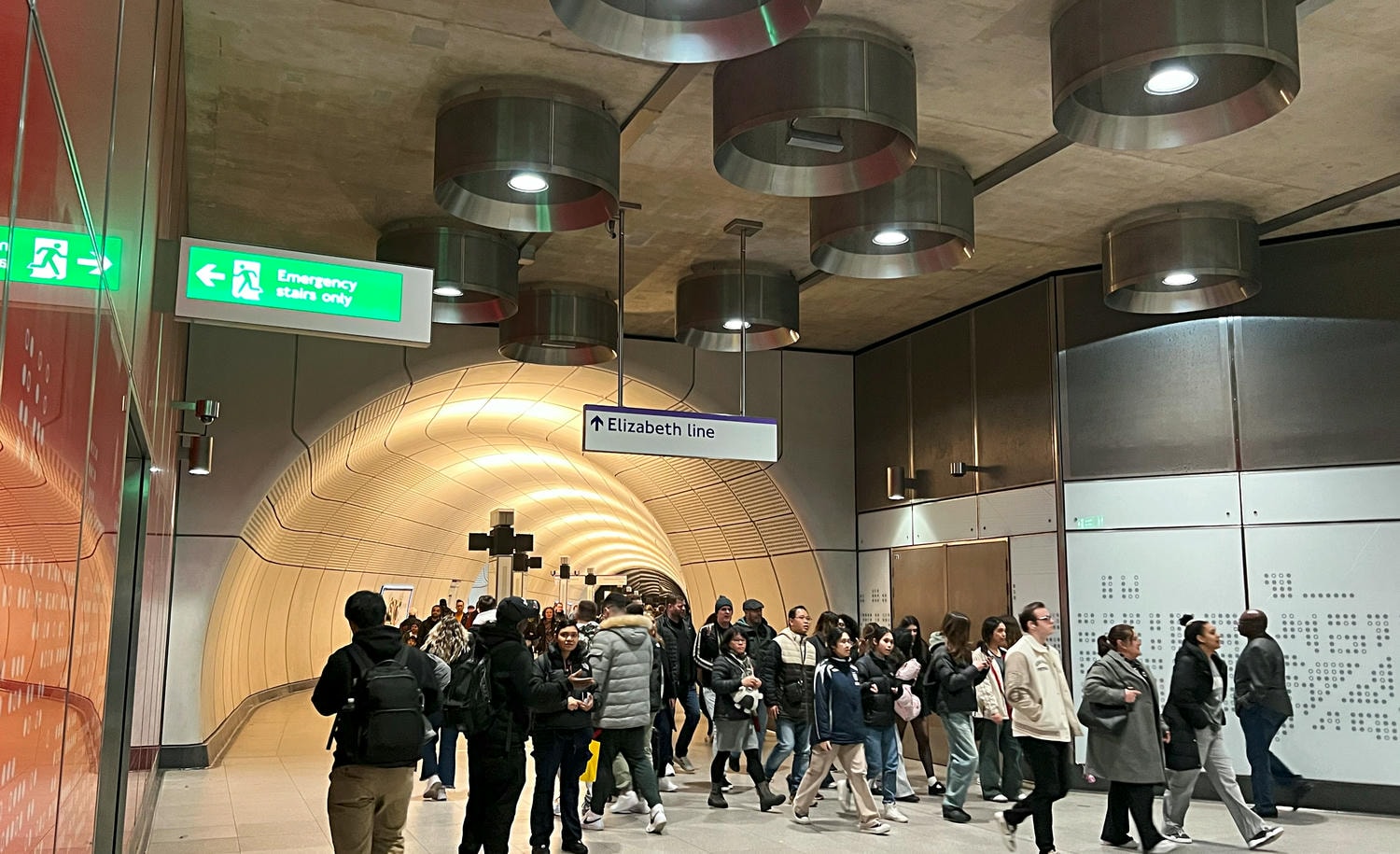 【出走。英國倫敦】從倫敦希斯羅機場(Heathrow Airport)到市區交通攻略 , 伊莉莎白線(Elizabeth Line)搭乘分享 - 第9張圖