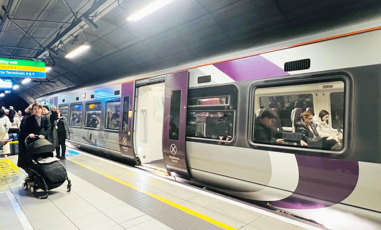【出走。英國倫敦】從倫敦希斯羅機場(Heathrow Airport)到市區交通攻略 , 伊莉莎白線(Elizabeth Line)搭乘分享 - 第19張圖