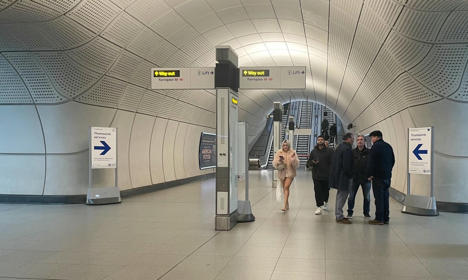 【出走。英國倫敦】從倫敦希斯羅機場(Heathrow Airport)到市區交通攻略 , 伊莉莎白線(Elizabeth Line)搭乘分享 - 第20張圖