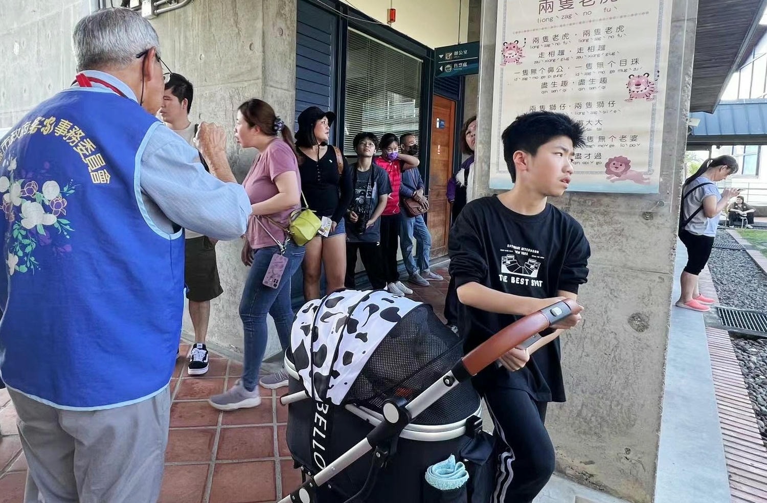 【慢旅行。高雄住宿推薦】帶著毛小孩旅行。帶著法鬥妹妹的2024高雄跨年之旅 , 探索【多野樂旅館(Dogether Hotel)】 - 第37張圖