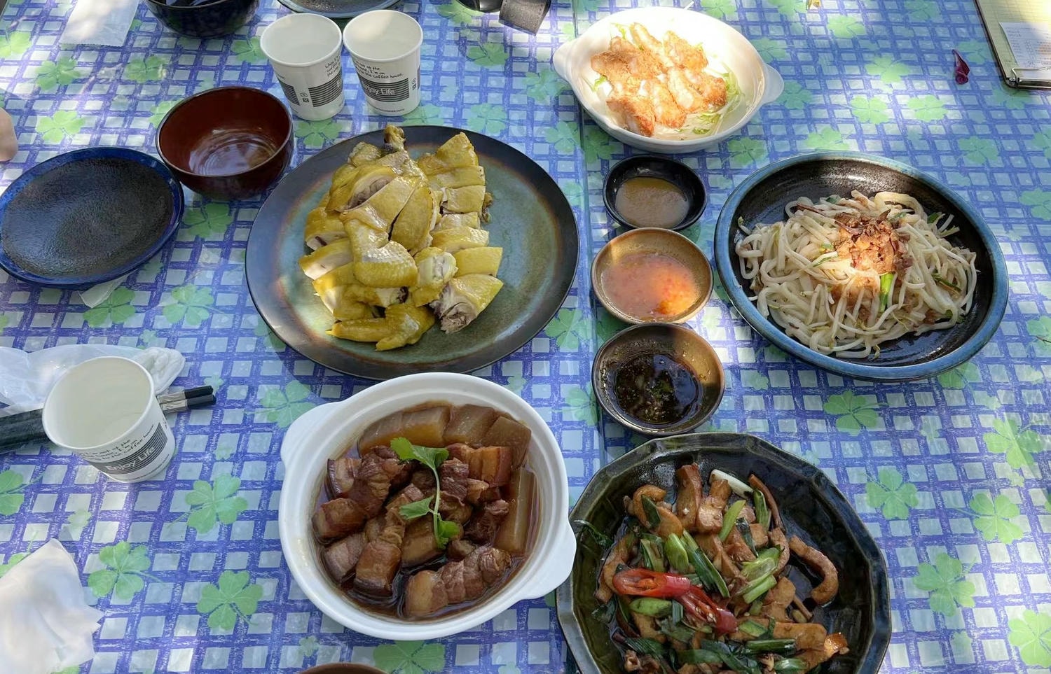【慢旅行。高雄住宿推薦】帶著毛小孩旅行。帶著法鬥妹妹的2024高雄跨年之旅 , 探索【多野樂旅館(Dogether Hotel)】 - 第28張圖