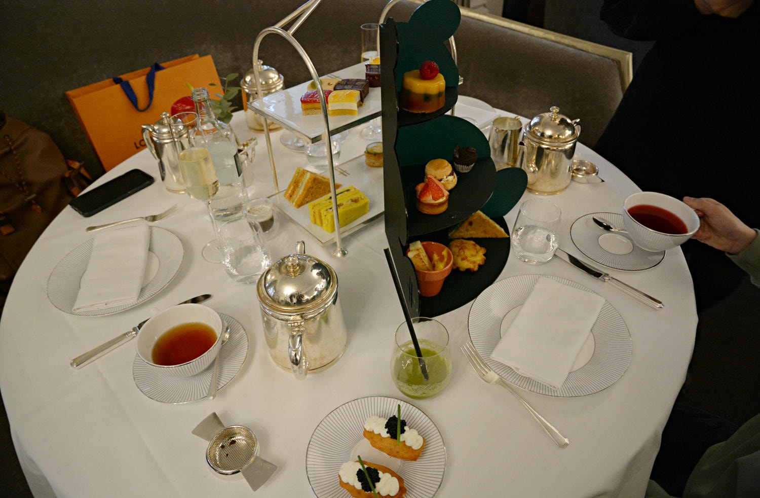 【出走。英國倫敦】英式下午茶推薦 , Harrods Tea Rooms經典下午茶與奢華購物的完美邂逅(已更名為The Georgian at Harrods) - 第19張圖