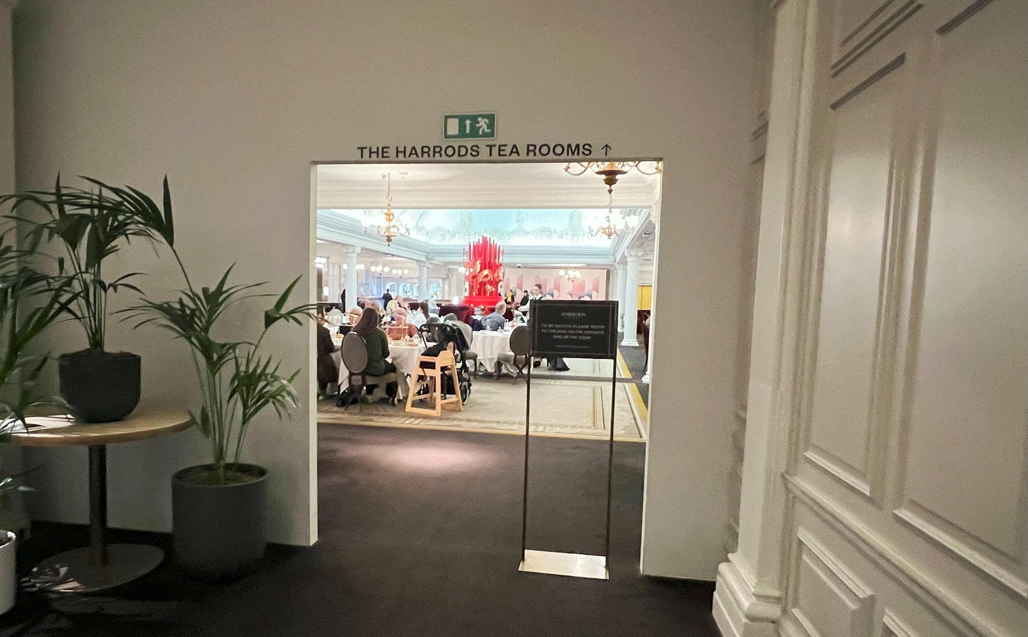 【出走。英國倫敦】英式下午茶推薦 , Harrods Tea Rooms經典下午茶與奢華購物的完美邂逅(已更名為The Georgian at Harrods) - 第10張圖