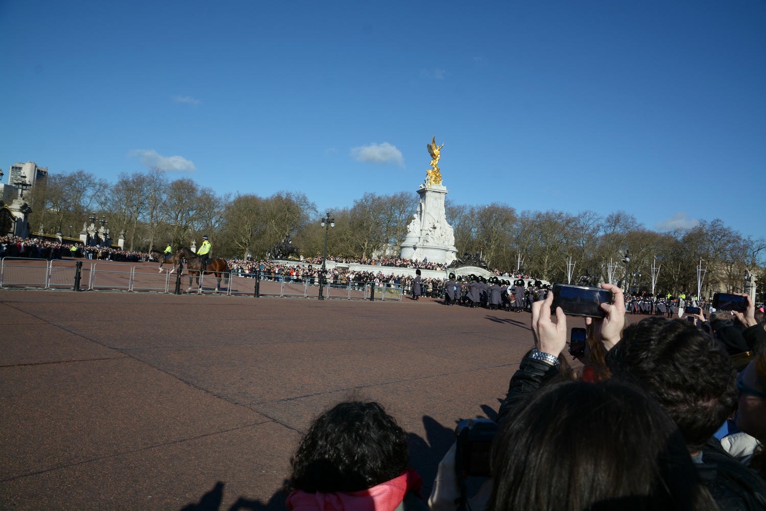 【出走。英國倫敦】走進白金漢宮(Buckingham Palace) , 觀看衛兵交接儀式的魅力 , 時間路線 , 親子觀賞指南(冬季版) - 第27張圖