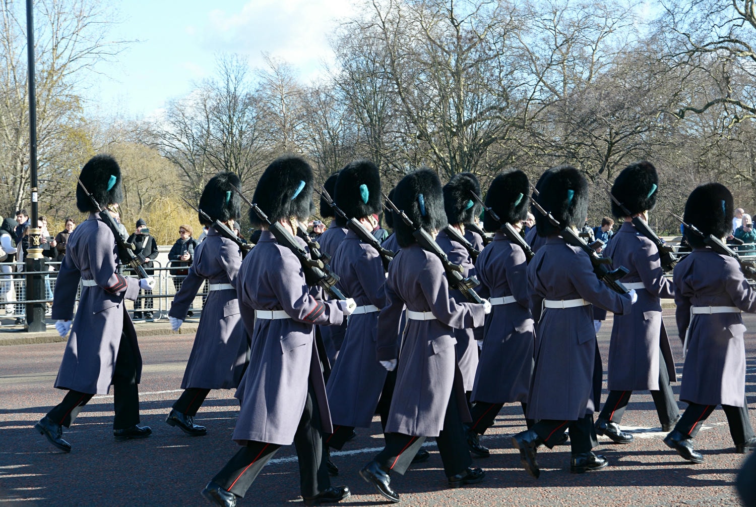 【出走。英國倫敦】走進白金漢宮(Buckingham Palace) , 觀看衛兵交接儀式的魅力 , 時間路線 , 親子觀賞指南(冬季版) - 第37張圖