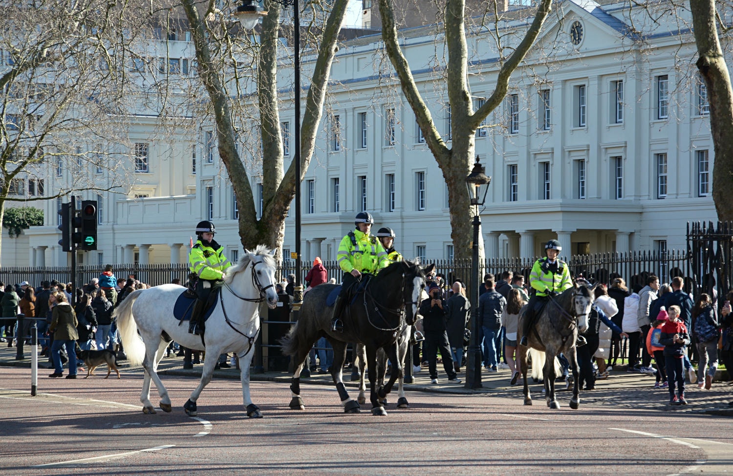 【出走。英國倫敦】走進白金漢宮(Buckingham Palace) , 觀看衛兵交接儀式的魅力 , 時間路線 , 親子觀賞指南(冬季版) - 第41張圖