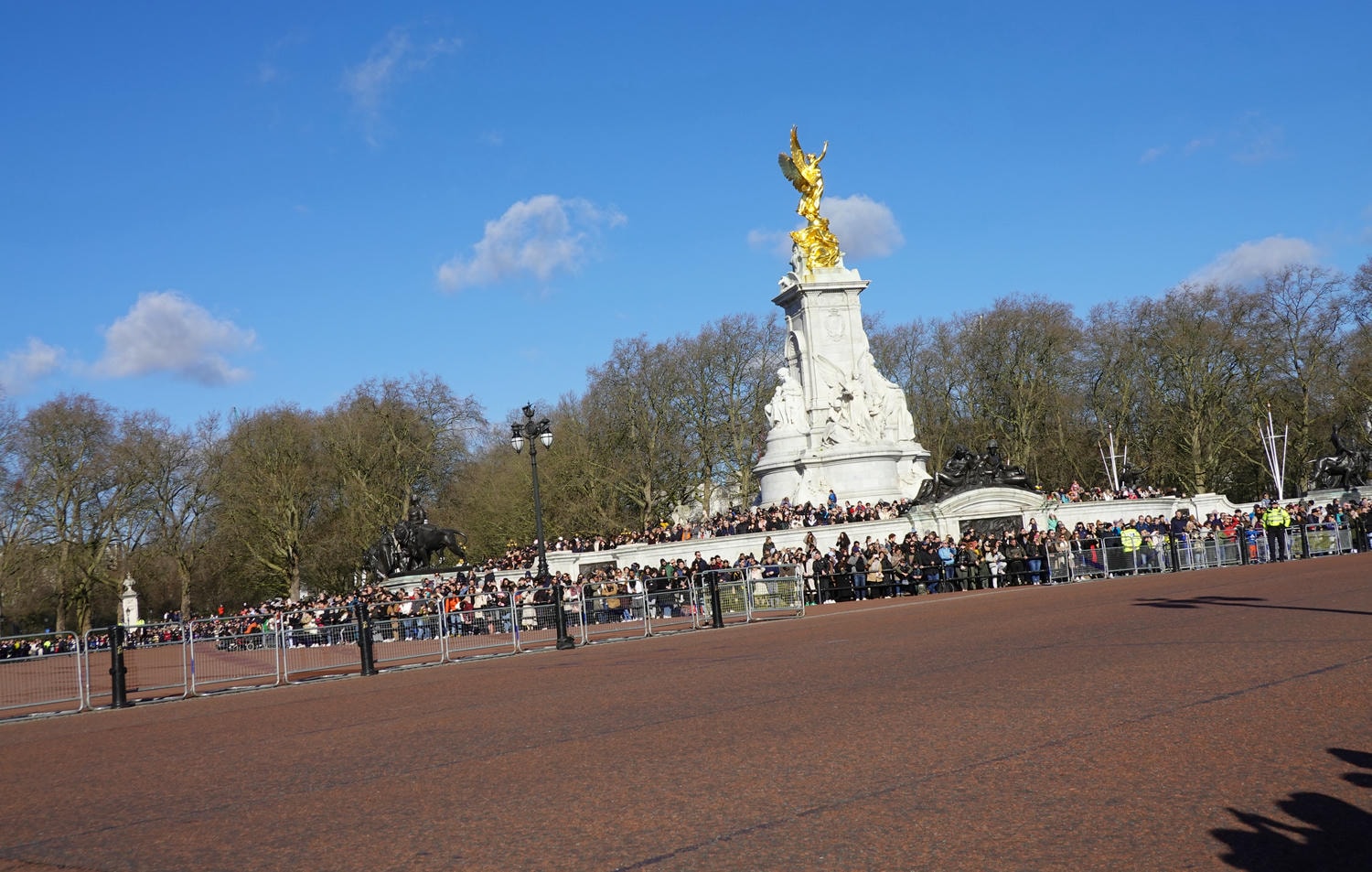 【出走。英國倫敦】走進白金漢宮(Buckingham Palace) , 觀看衛兵交接儀式的魅力 , 時間路線 , 親子觀賞指南(冬季版) - 第24張圖