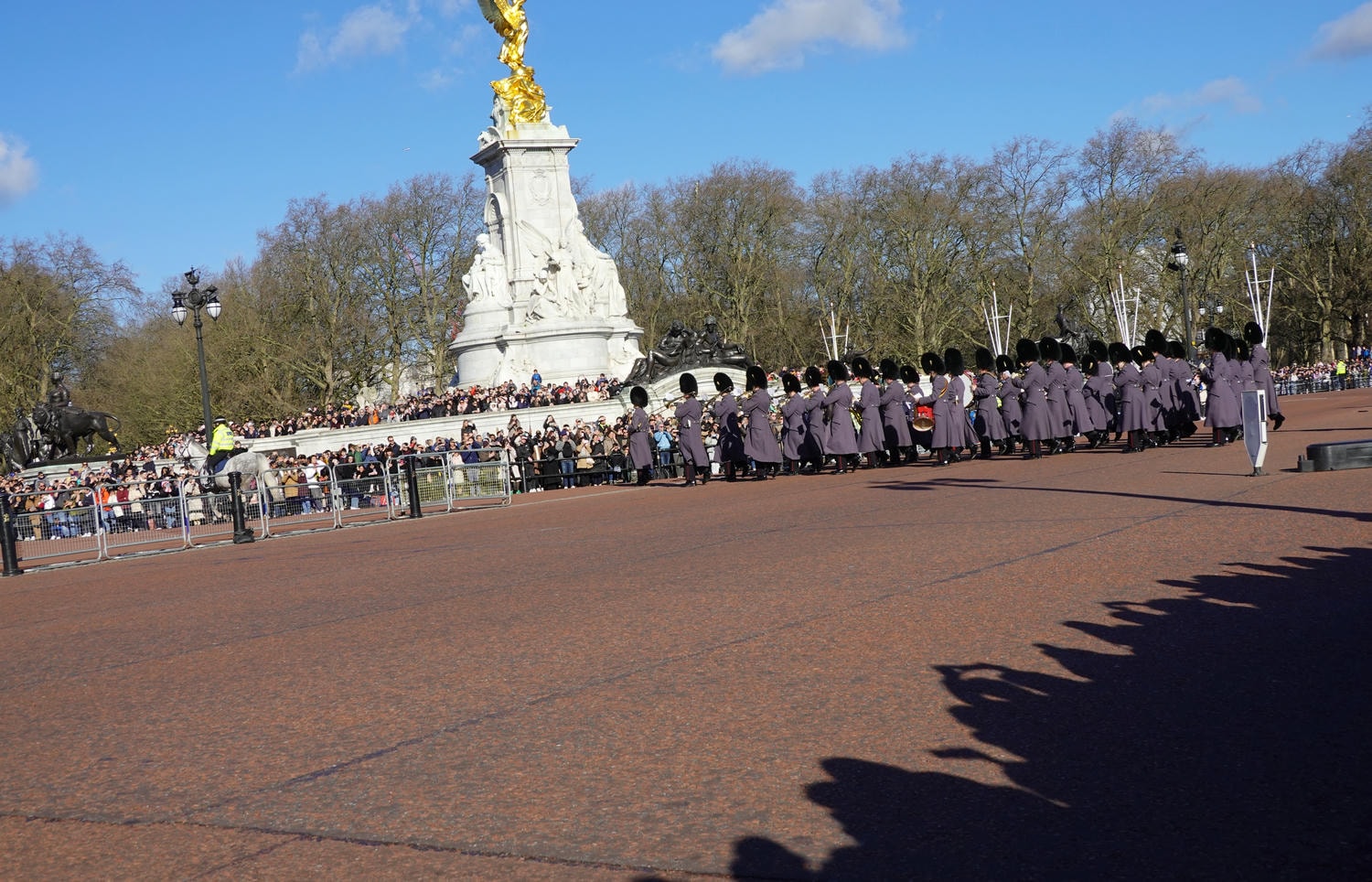 【出走。英國倫敦】走進白金漢宮(Buckingham Palace) , 觀看衛兵交接儀式的魅力 , 時間路線 , 親子觀賞指南(冬季版) - 第25張圖