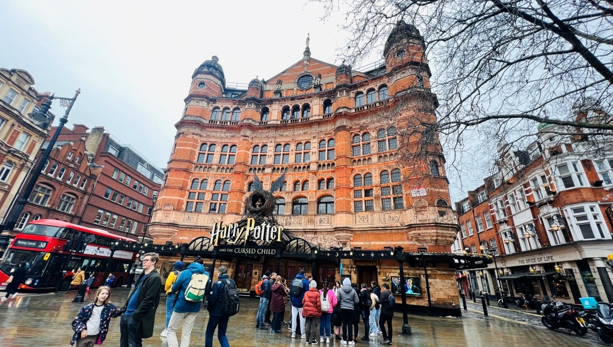 【出走。英國倫敦】倫敦(London)哈利波特舞台劇 ,《被詛咒的孩子(Harry Potter and the Cursed Child)》觀看攻略 - 第3張圖