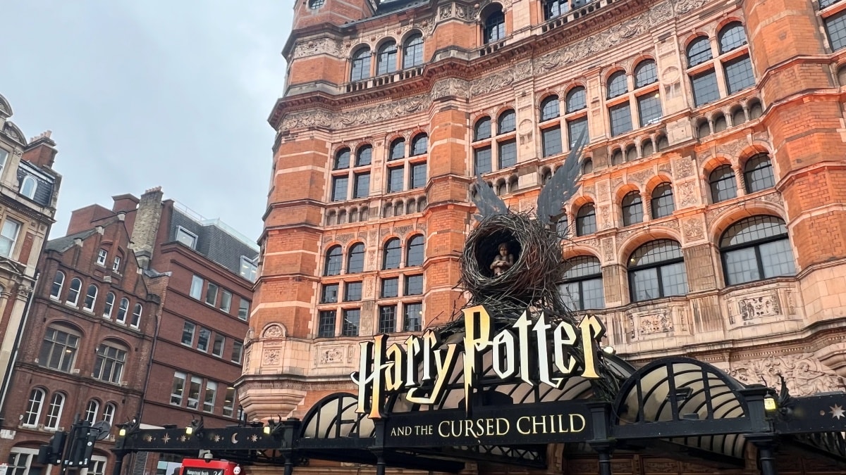【出走。英國倫敦】倫敦(London)哈利波特舞台劇 ,《被詛咒的孩子(Harry Potter and the Cursed Child)》觀看攻略 - 第1張圖