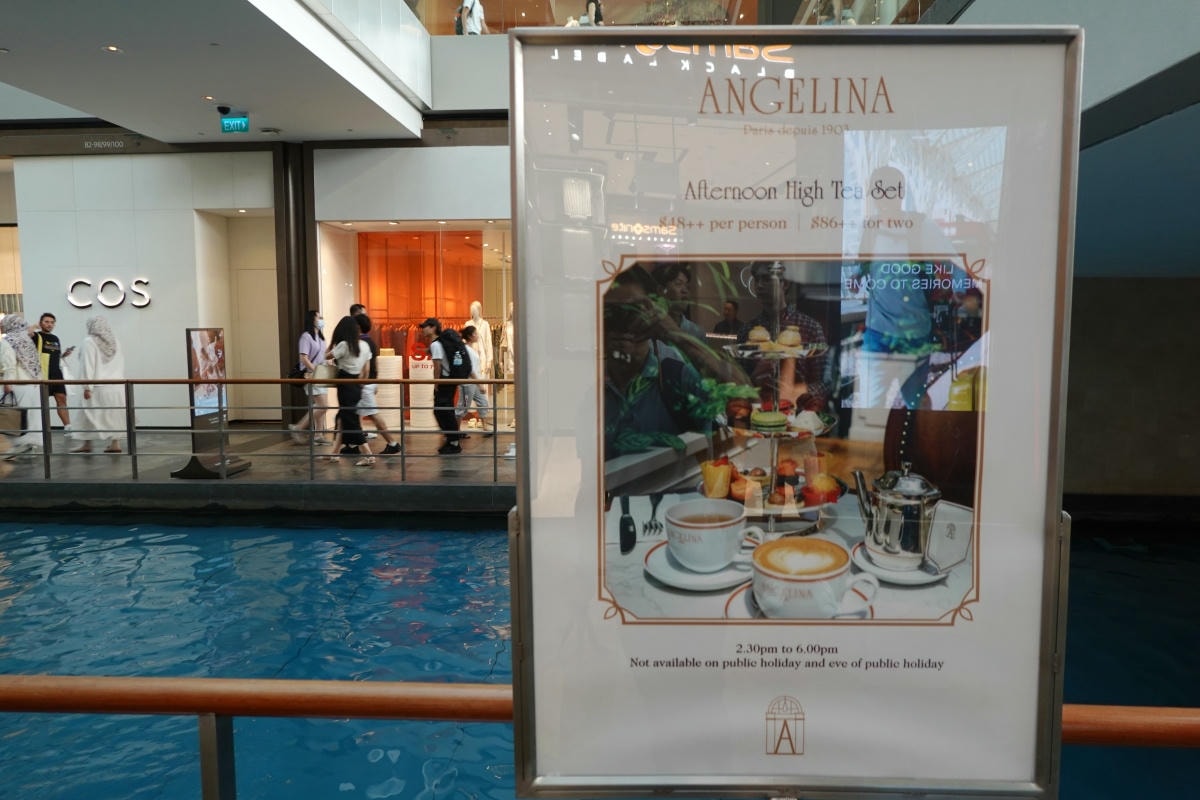 出走。新加坡】新加坡濱海灣｜天際線的建築奇蹟與奢華地標, EP1.濱海灣金沙綜合娛樂城(Marina Bay Sands Integrated  Resort) – 格格x出走x慢旅行