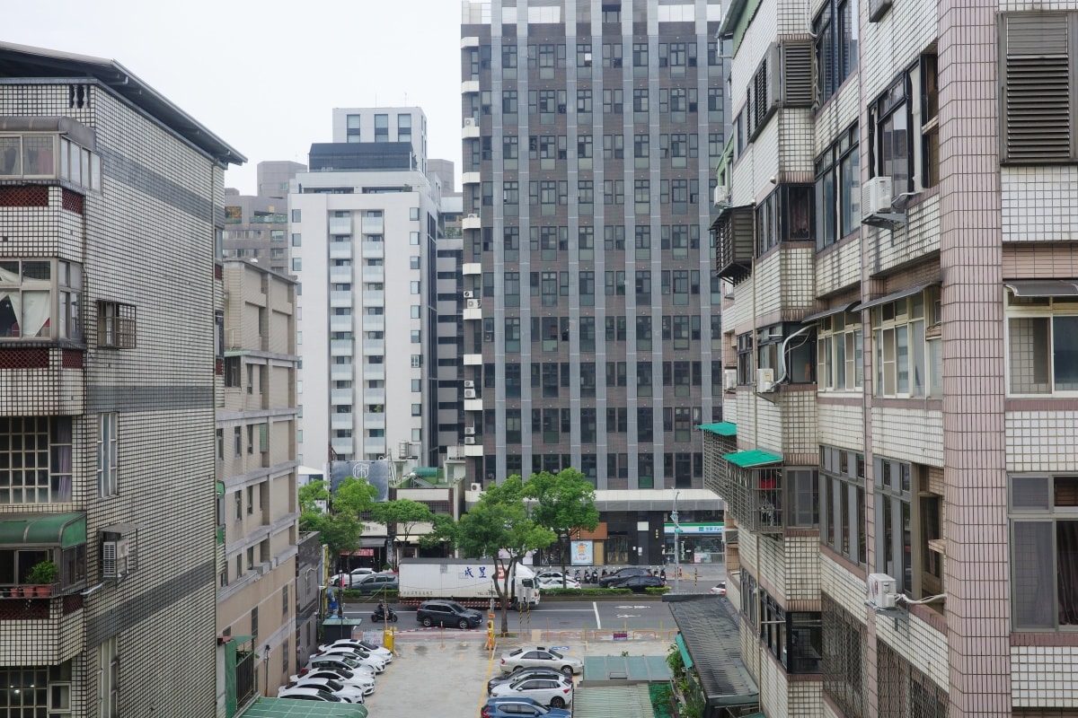【慢旅行。林口住宿推薦】長住也不厭倦的秘密基地 , 一住就不想走 ,【悅徠舘(JOYFULTEL)】有隔音超棒的KTV室、有健身房、有家的溫度 - 第30張圖