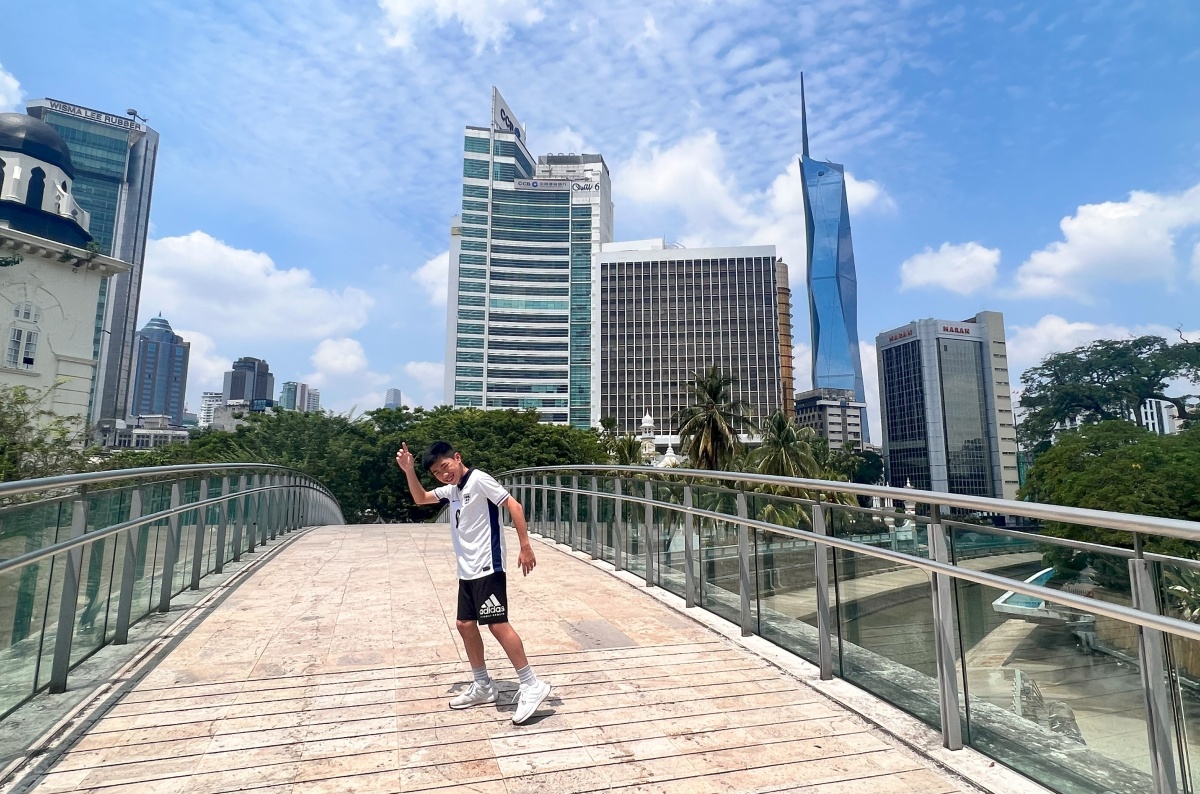【出走。馬來西亞】吉隆坡景點|漫遊舊城區英國殖民時期建築 ,EP3.獨立廣場(Dataran Merdeka)+蘇丹阿布都薩馬德大廈(Sultan Abdul Samad Building) - 第28張圖