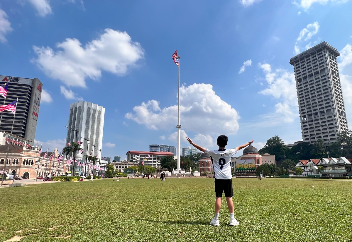 【出走。馬來西亞】吉隆坡景點|漫遊舊城區英國殖民時期建築 ,EP3.獨立廣場(Dataran Merdeka)+蘇丹阿布都薩馬德大廈(Sultan Abdul Samad Building) - 第12張圖