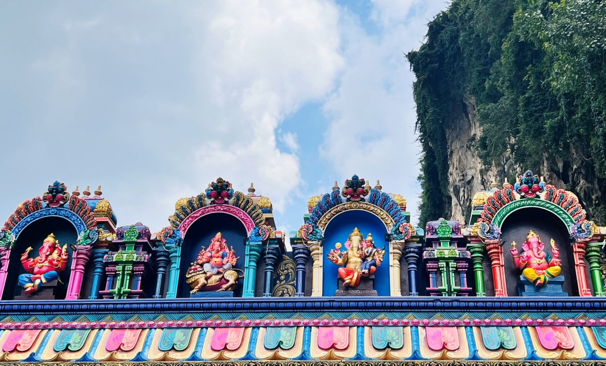 【出走。馬來西亞】吉隆坡郊外景點|黑風洞(Batu Caves) , 探索馬來西亞最壯麗的印度聖地 - 第7張圖