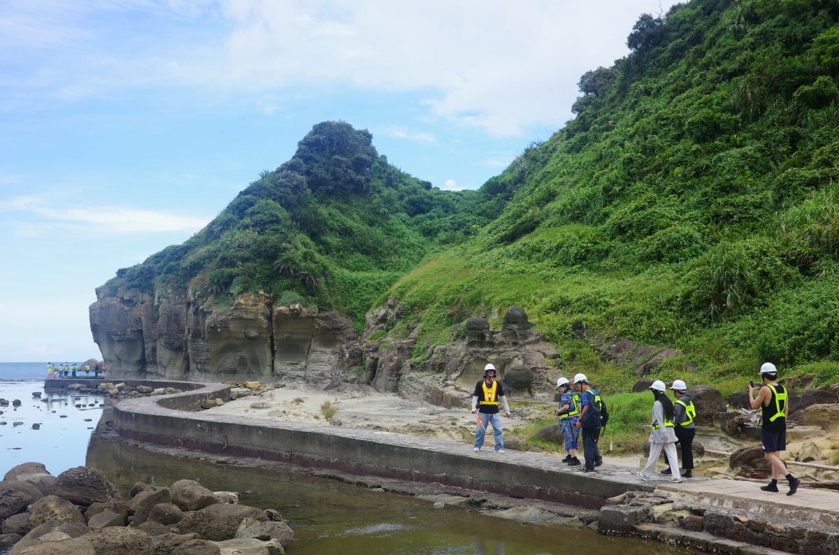 【慢旅行。基隆景點推薦】和平島地質公園|阿拉寶灣秘境導覽 , 隱藏版海蝕地景 , 遇見基隆嶼的絕美路線 - 第15張圖