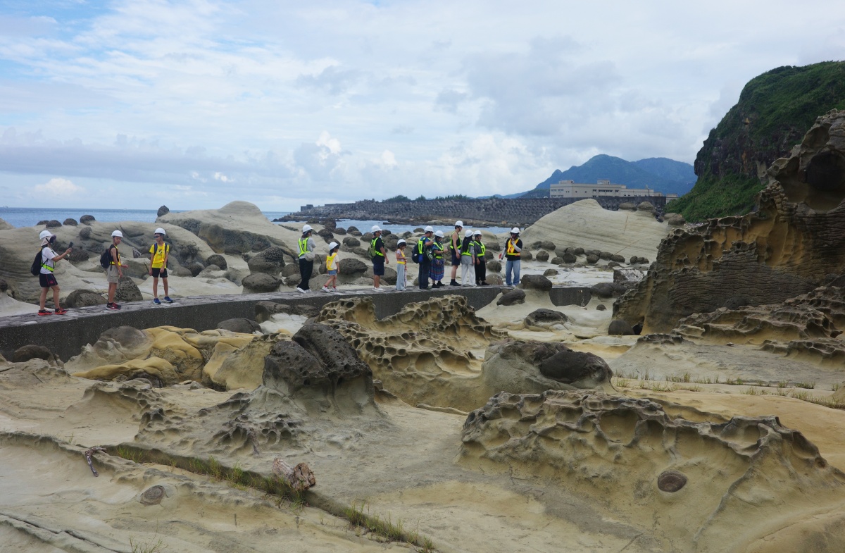 【慢旅行。基隆景點推薦】和平島地質公園|阿拉寶灣秘境導覽 , 隱藏版海蝕地景 , 遇見基隆嶼的絕美路線 - 第32張圖