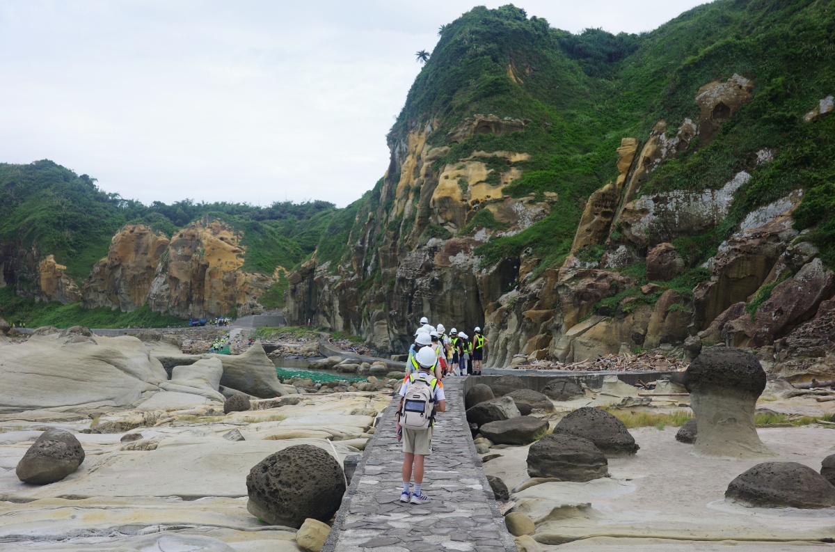 【慢旅行。基隆景點推薦】和平島地質公園|阿拉寶灣秘境導覽 , 隱藏版海蝕地景 , 遇見基隆嶼的絕美路線 - 第37張圖