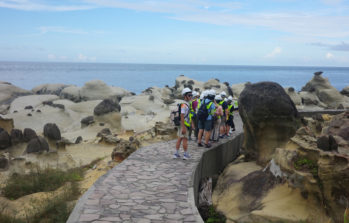 【慢旅行。基隆景點推薦】和平島地質公園|阿拉寶灣秘境導覽 , 隱藏版海蝕地景 , 遇見基隆嶼的絕美路線 - 第33張圖
