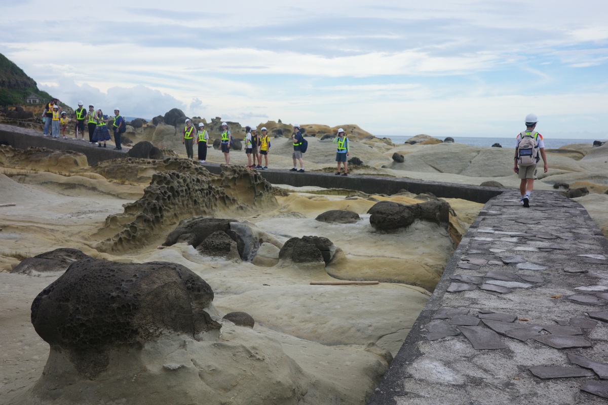 【慢旅行。基隆景點推薦】和平島地質公園|阿拉寶灣秘境導覽 , 隱藏版海蝕地景 , 遇見基隆嶼的絕美路線 - 第48張圖