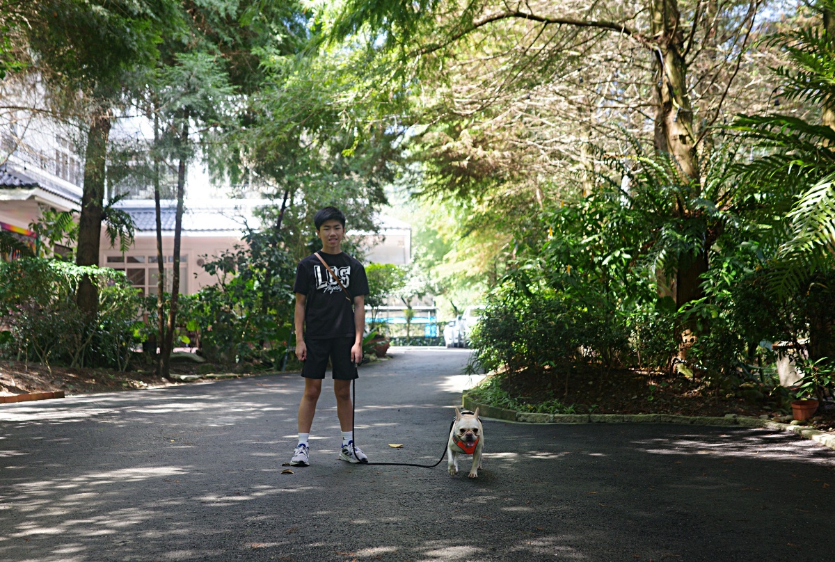 【慢旅行。南投住宿推薦】LOOK路殼民宿|南投自然系清水模建築 , 寵物也能入住的森林系祕境 - 第37張圖