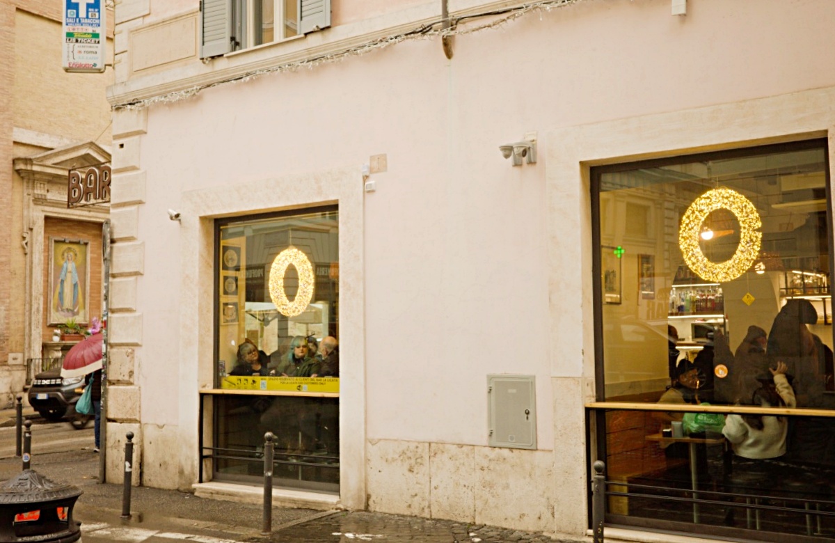 【出走。義大利】羅馬競技場美食攻略|走完三大景點後 , 必吃高人氣名店「La Nuova Piazzetta」與「Bar La Licata」 - 第14張圖 【出走。義大利】羅馬競技場美食攻略|走完三大景點後 , 必吃高人氣名店「La Nuova Piazzetta」與「Bar La Licata」