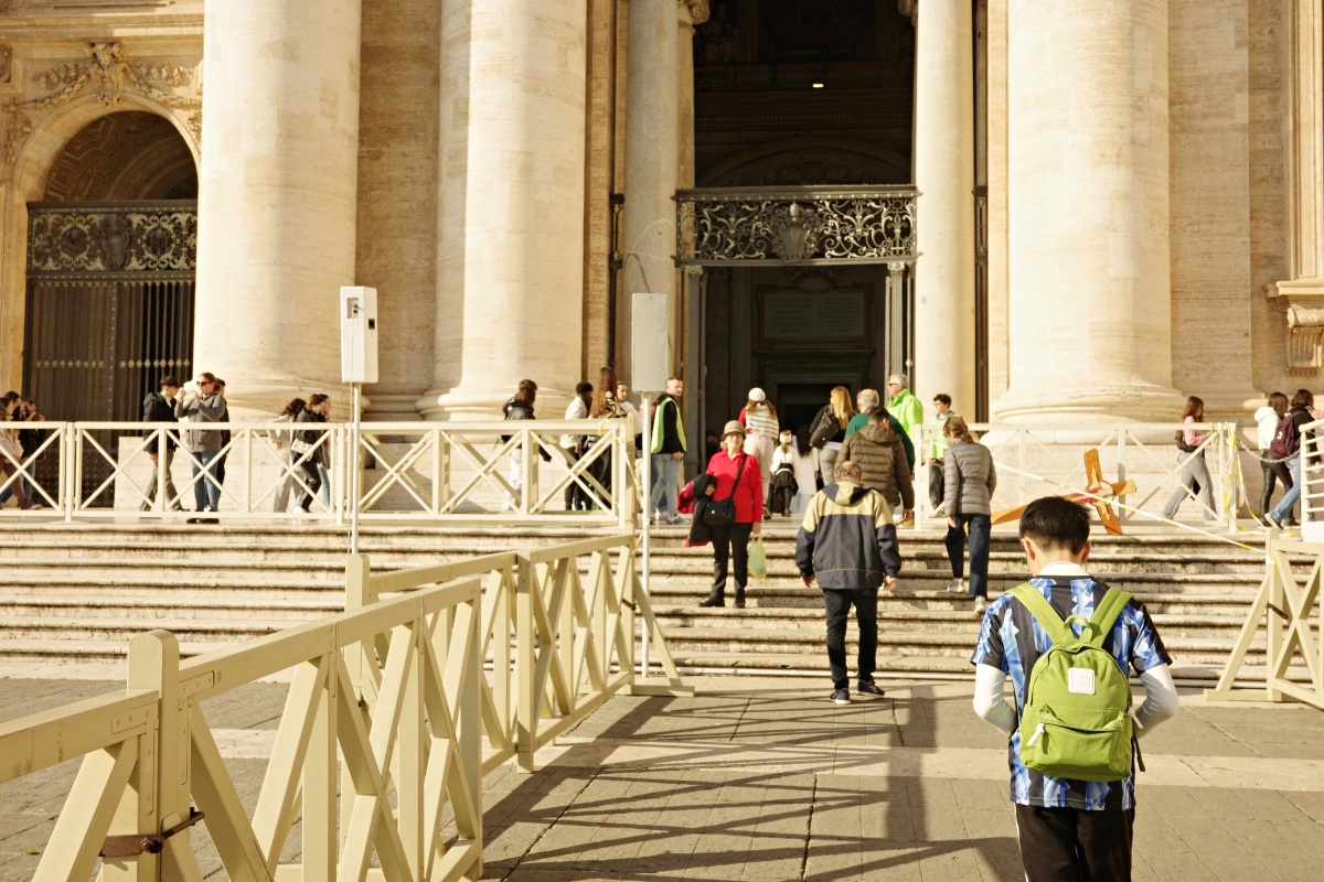 【出走。義大利】梵蒂岡自由行攻略｜一次搞懂必看亮點、購票、交通 , EP2.聖彼得大教堂(Basilica di San Pietro)