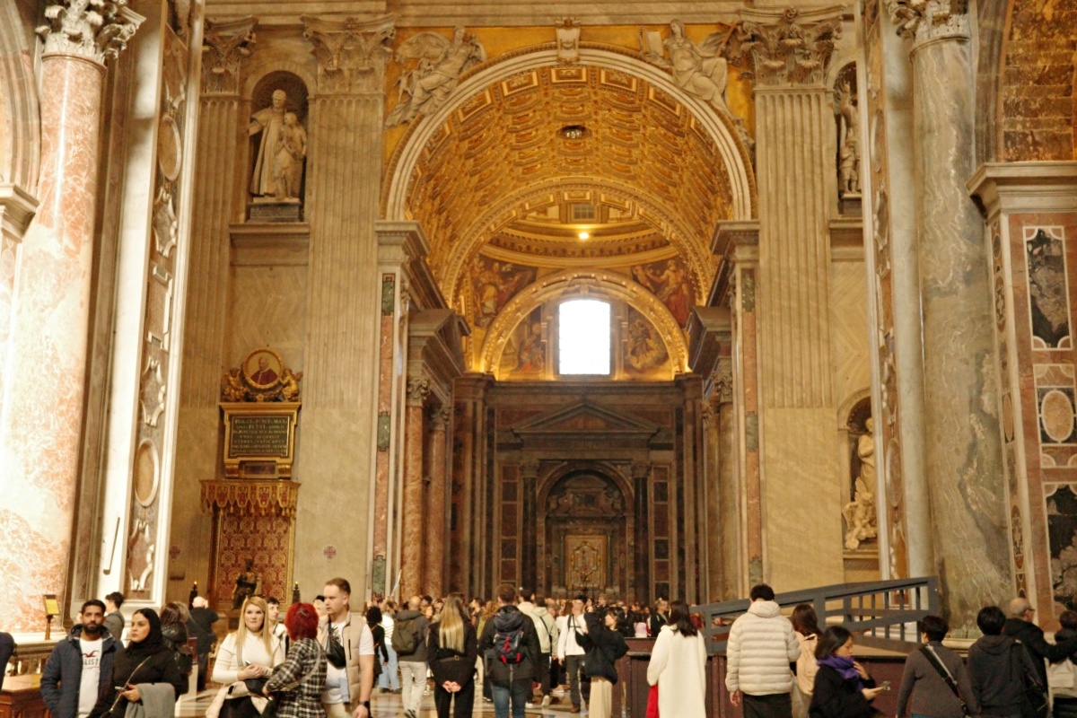 【出走。義大利】梵蒂岡自由行攻略｜一次搞懂必看亮點、購票、交通 , EP2.聖彼得大教堂(Basilica di San Pietro)