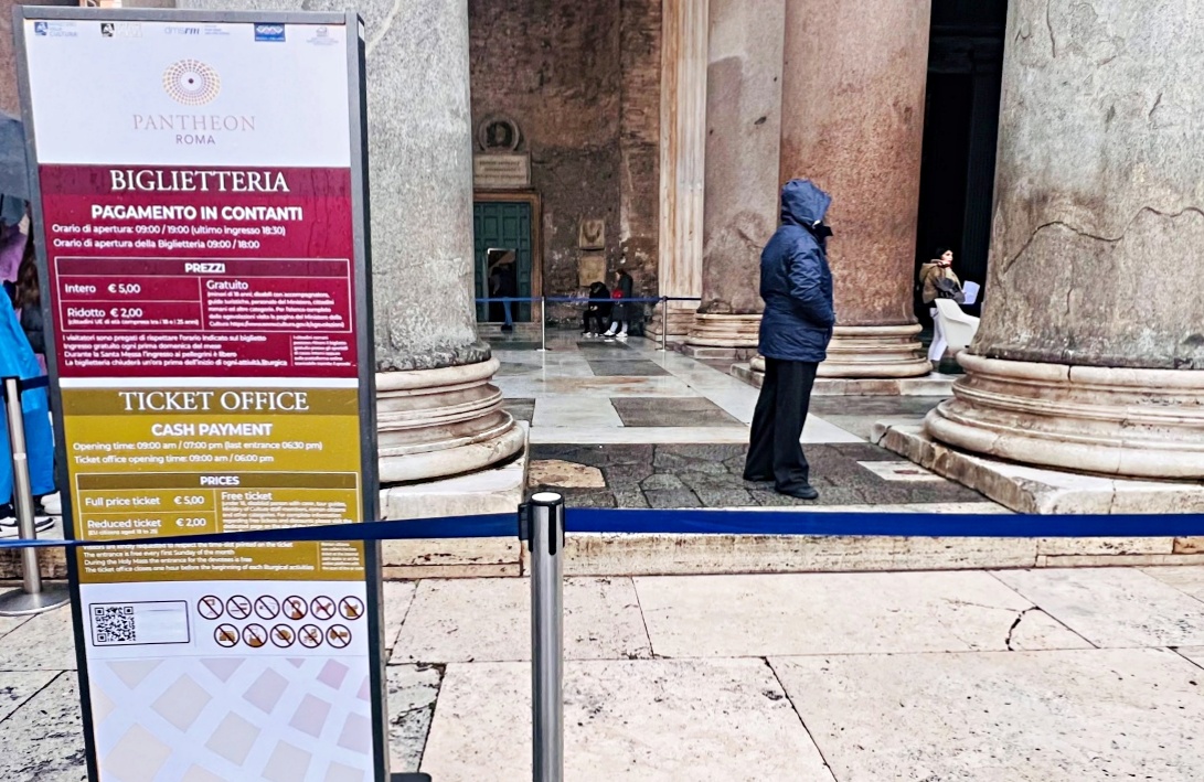 【出走。義大利】羅馬散步路線|西班牙廣場→萬神殿→許願池 , 必看亮點 × 周邊人氣美食 - 第27張圖 【出走。義大利】羅馬散步路線|西班牙廣場→萬神殿→許願池 , 必看亮點 × 周邊人氣美食