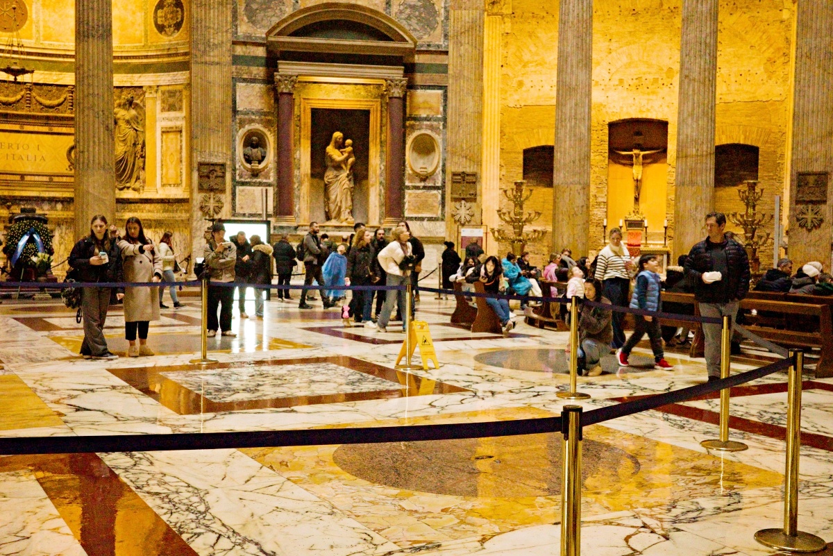 【出走。義大利】羅馬散步路線|西班牙廣場→萬神殿→許願池 , 必看亮點 × 周邊人氣美食 - 第32張圖 【出走。義大利】羅馬散步路線|西班牙廣場→萬神殿→許願池 , 必看亮點 × 周邊人氣美食