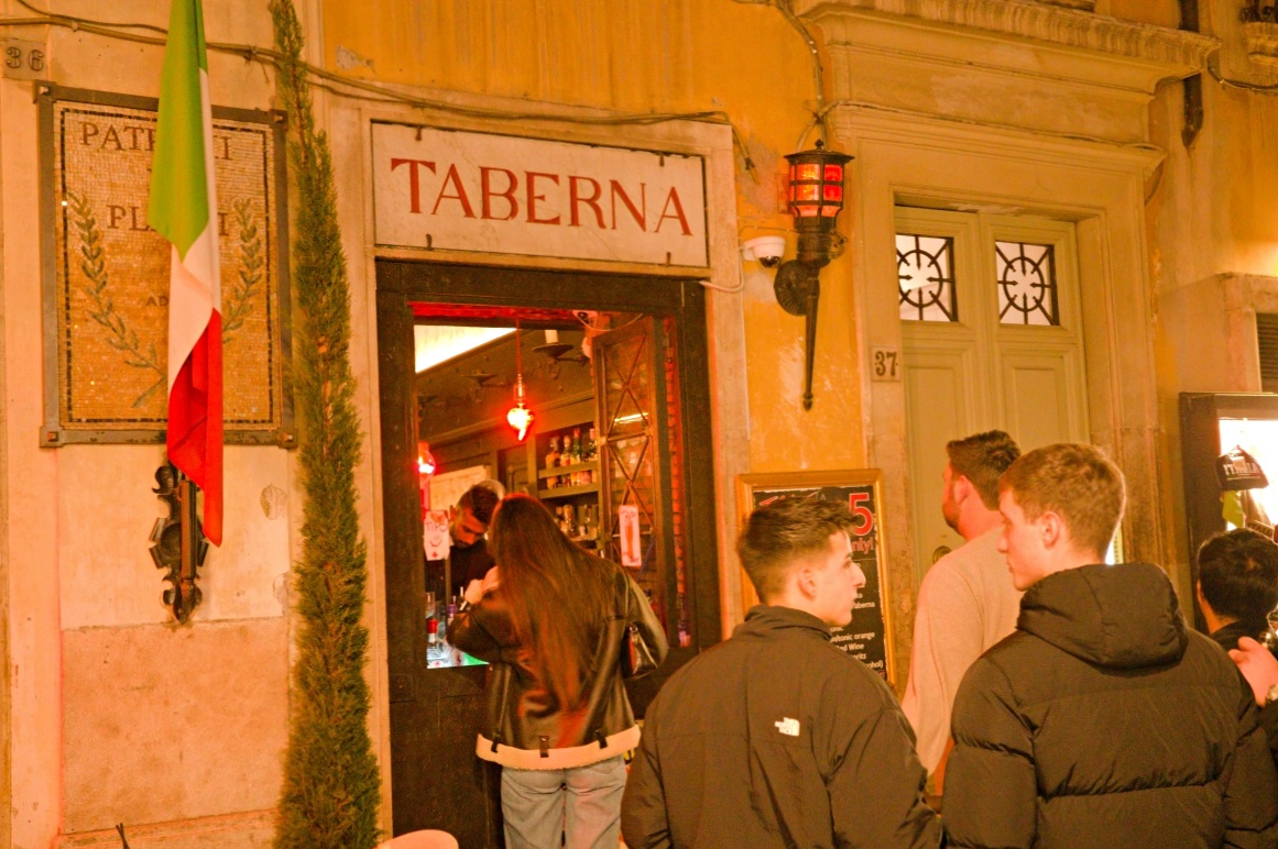 【出走。義大利】羅馬散步路線|西班牙廣場→萬神殿→許願池 , 必看亮點 × 周邊人氣美食 - 第79張圖 【出走。義大利】羅馬散步路線|西班牙廣場→萬神殿→許願池 , 必看亮點 × 周邊人氣美食