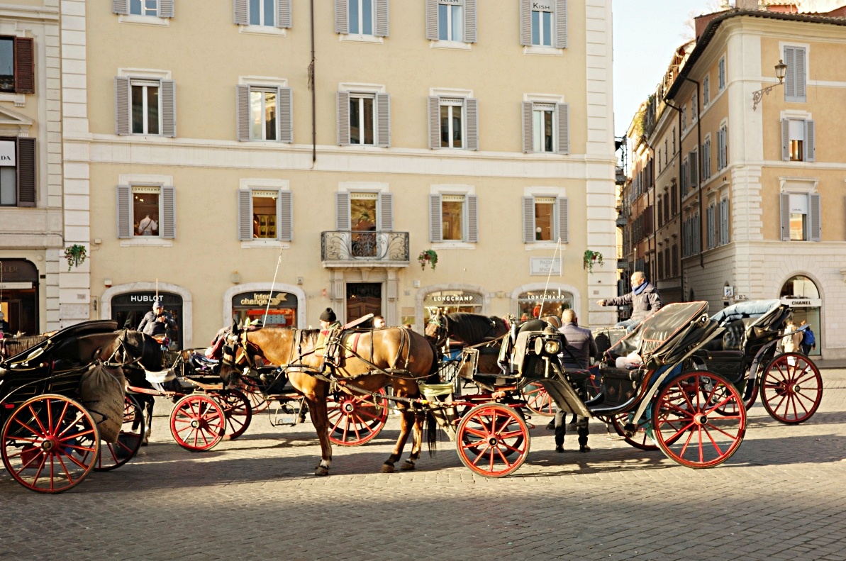 【出走。義大利】羅馬散步路線|西班牙廣場→萬神殿→許願池 , 必看亮點 × 周邊人氣美食 - 第14張圖 【出走。義大利】羅馬散步路線|西班牙廣場→萬神殿→許願池 , 必看亮點 × 周邊人氣美食