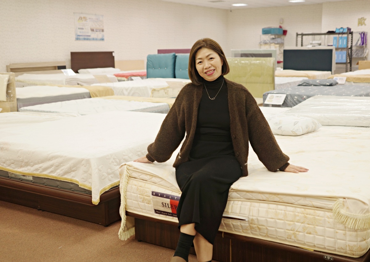 【開箱。床墊推薦】歐寶床墊(Oubau)｜如何挑一張可以用10年的好床？走一趟鶯歌30年製床工廠 , 彈簧、乳膠、結構一次看懂