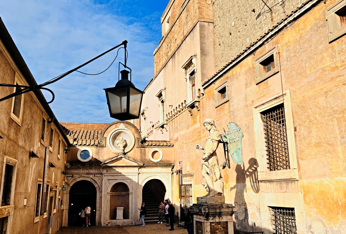 【出走。義大利】梵蒂岡自由行攻略｜一次搞懂必看亮點、購票、交通 , EP3.聖天使城堡(Castel Sant’ Angelo)