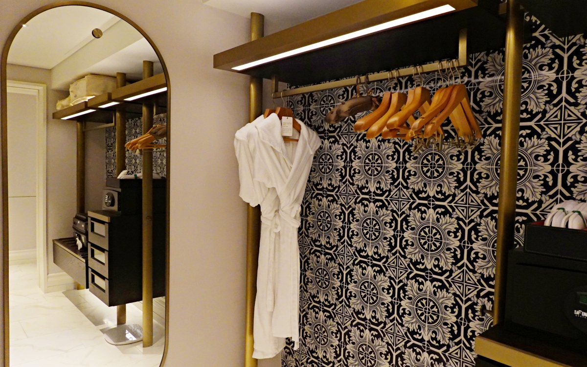 【出走。澳門】2026澳門跨年3天2夜｜把17至18世紀歐洲「中式古典」搬進澳門 , 「上葡京酒店」中西合璧設計細節一次看