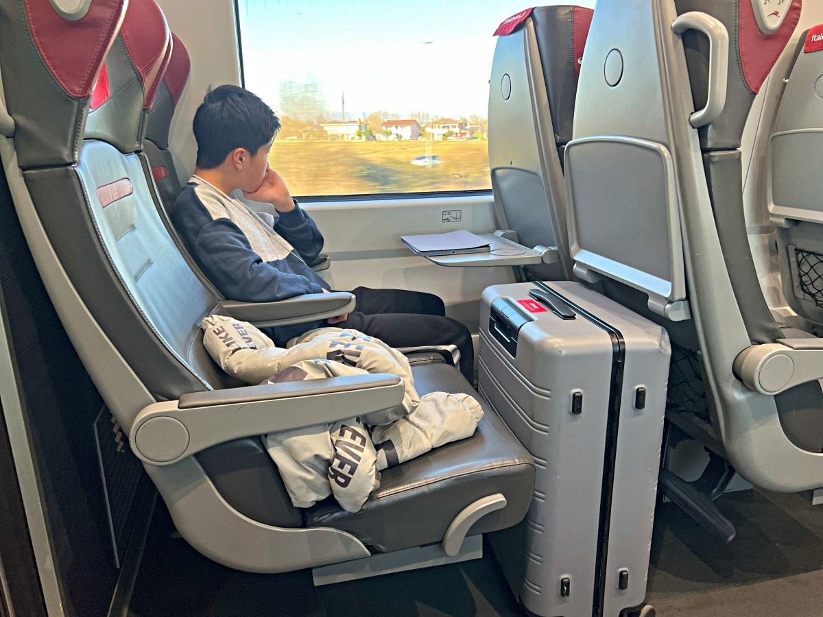 【出走。義大利】義大利 Italo 高速列車｜訂票流程、兒童優惠、艙等比較、行李限制、Smart車廂行李空間 , 一次搞懂