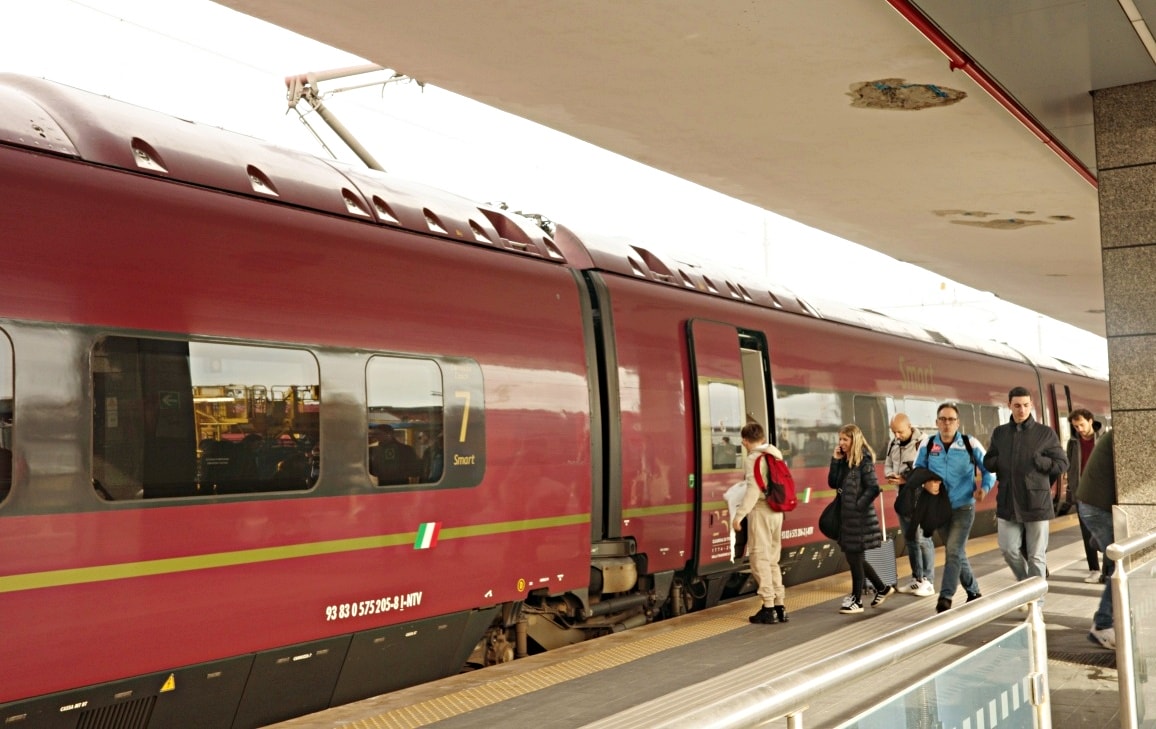 【出走。義大利】義大利 Italo 高速列車｜訂票流程、兒童優惠、艙等比較、行李限制、Smart車廂行李空間 , 一次搞懂