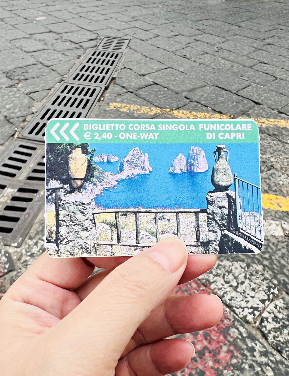【出走。義大利】卡布里島(Capri)一日遊｜冬天值得去嗎？從蘇連多搭船前往 , 冬天參加環島船 , 山頂市區散步