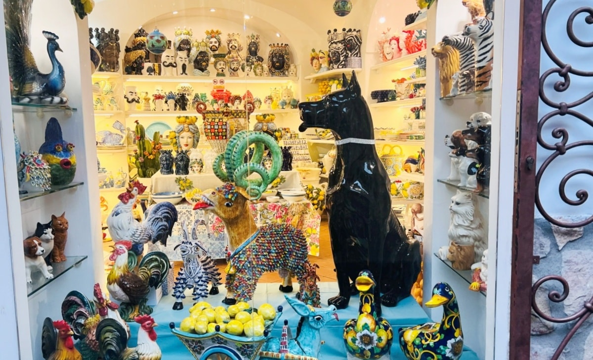 【出走。義大利】波西塔諾(Positano)一日遊｜被《國家地理》推薦的夢幻小鎮  , 從蘇連多搭乘SITA公車30分鐘直達