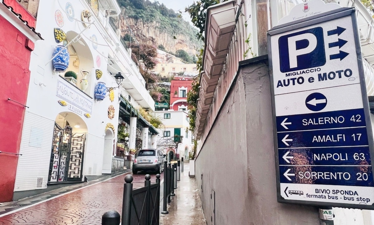 【出走。義大利】波西塔諾(Positano)一日遊｜被《國家地理》推薦的夢幻小鎮  , 從蘇連多搭乘SITA公車30分鐘直達
