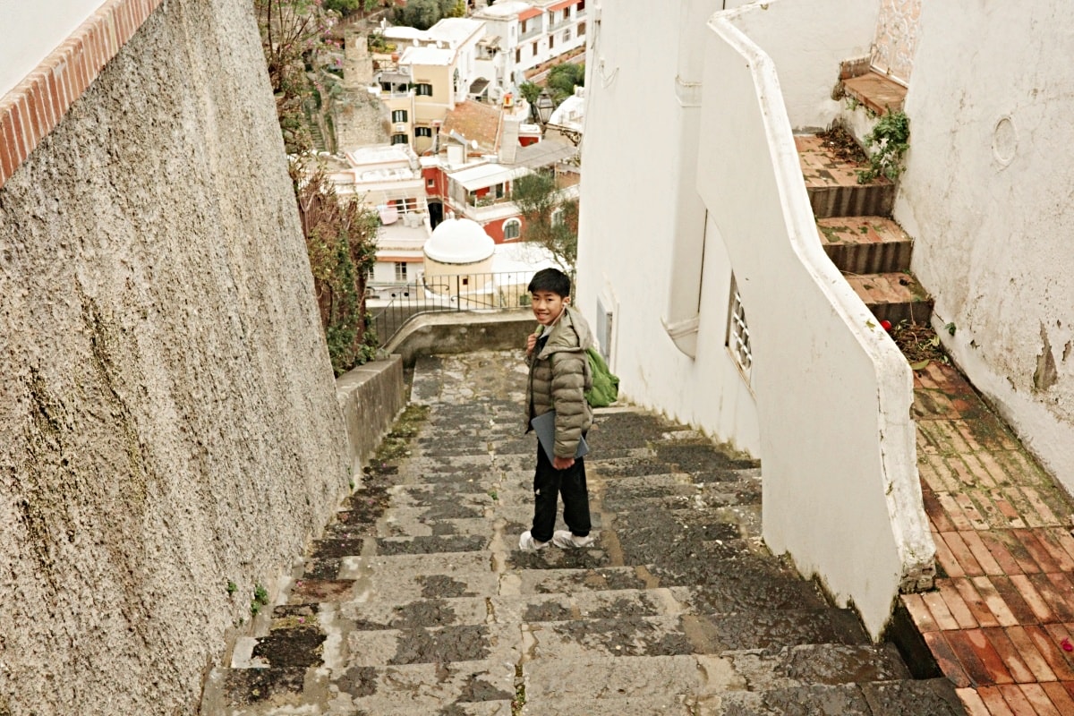【出走。義大利】波西塔諾(Positano)一日遊｜被《國家地理》推薦的夢幻小鎮  , 從蘇連多搭乘SITA公車30分鐘直達