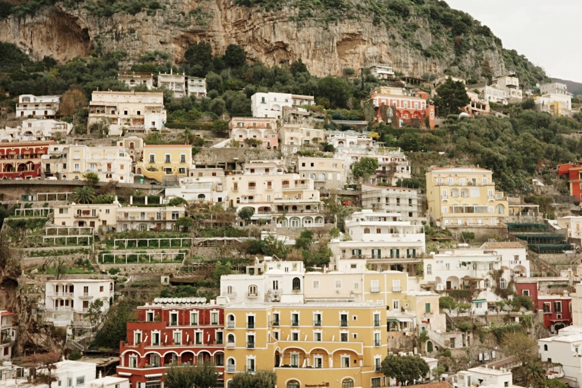 【出走。義大利】波西塔諾(Positano)一日遊｜被《國家地理》推薦的夢幻小鎮  , 從蘇連多搭乘SITA公車30分鐘直達