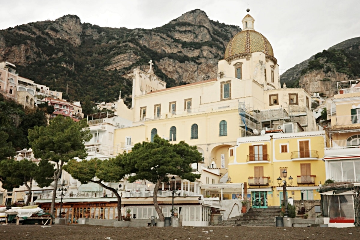 【出走。義大利】波西塔諾(Positano)一日遊｜被《國家地理》推薦的夢幻小鎮  , 從蘇連多搭乘SITA公車30分鐘直達