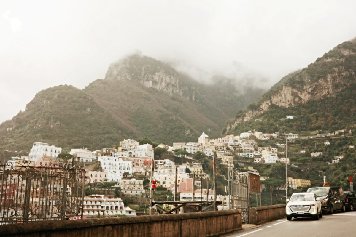【出走。義大利】波西塔諾(Positano)一日遊｜被《國家地理》推薦的夢幻小鎮  , 從蘇連多搭乘SITA公車30分鐘直達