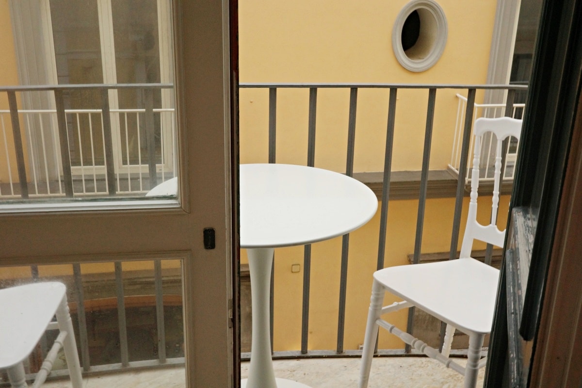 【出走。義大利】蘇連多(Sorrento)｜入住車站步行5分鐘的民宿「Grace Suites Sorrento」, 民宿對面就是米其林推薦餐廳「 Ristorante Zi’Ntonio」